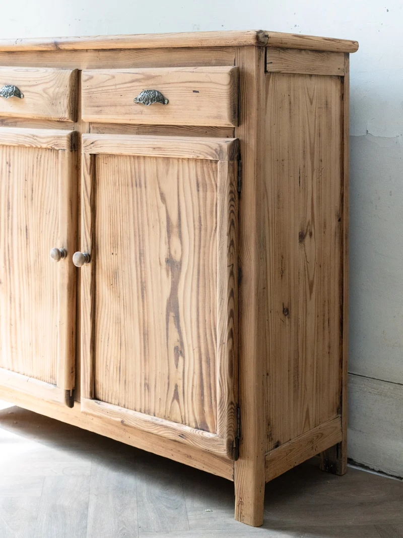 Gilbert, le buffet en bois ancien style campagne N°1806