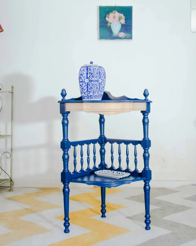 Francine, la table d'appoint en bois N°1531