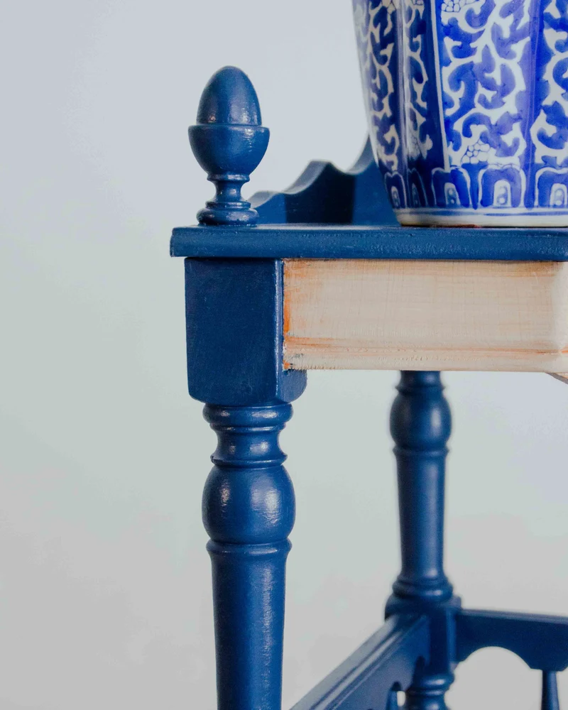 Francine, la table d'appoint en bois N°1531