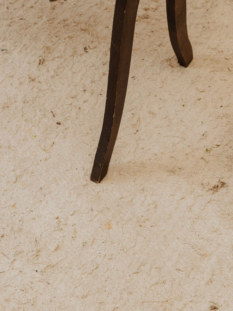 Brigitte, l'ancienne couseuse en bois N°357