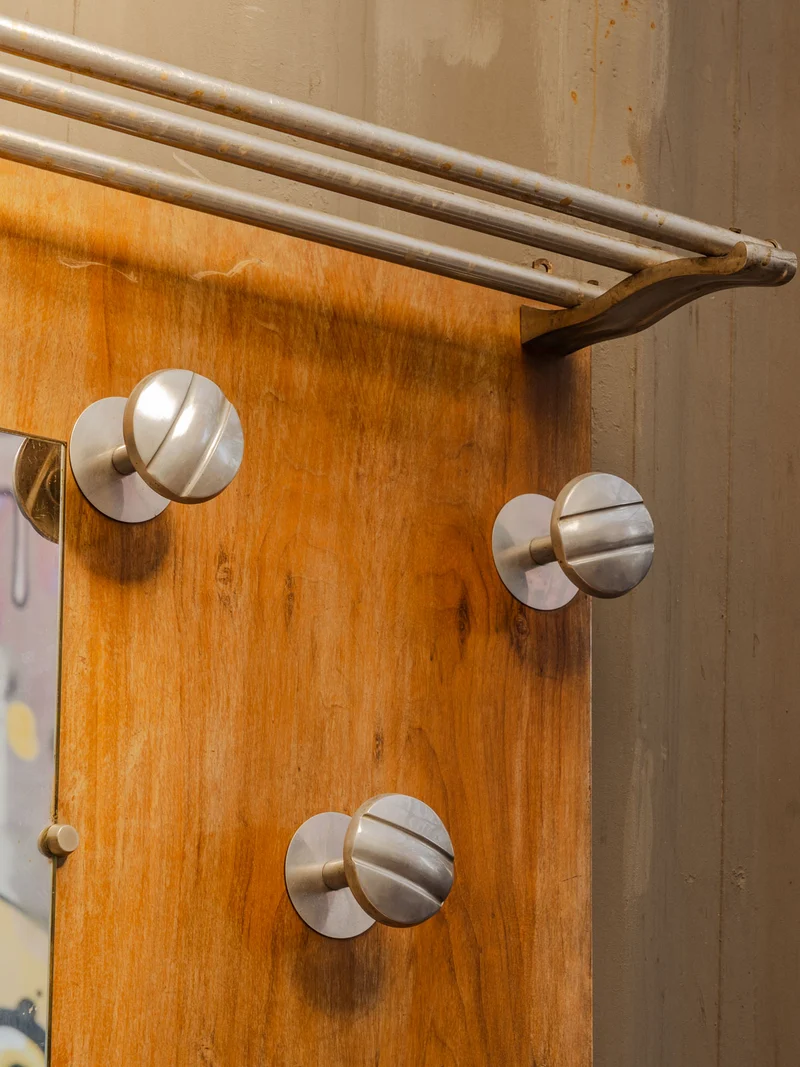 Max, le vestiaire en bois et chromé N°440