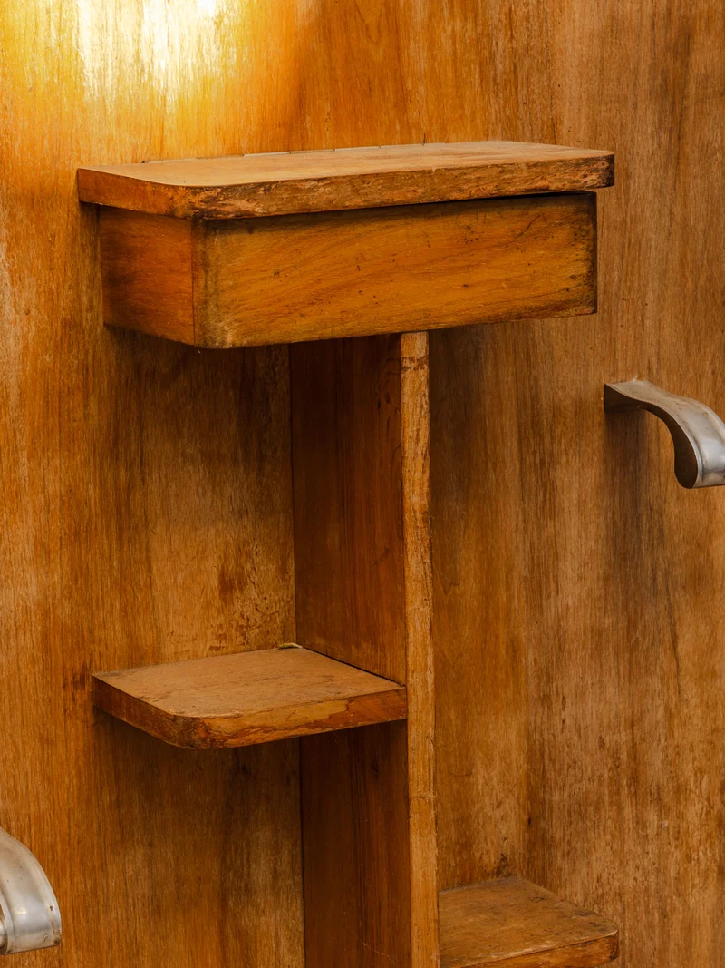 Max, le vestiaire en bois et chromé N°440