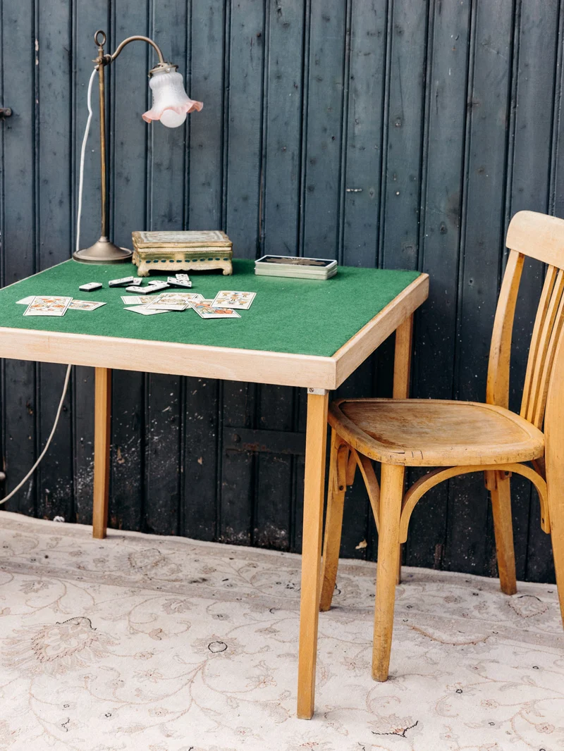 Billie, la table de jeux pliable fonctionnelle N°14