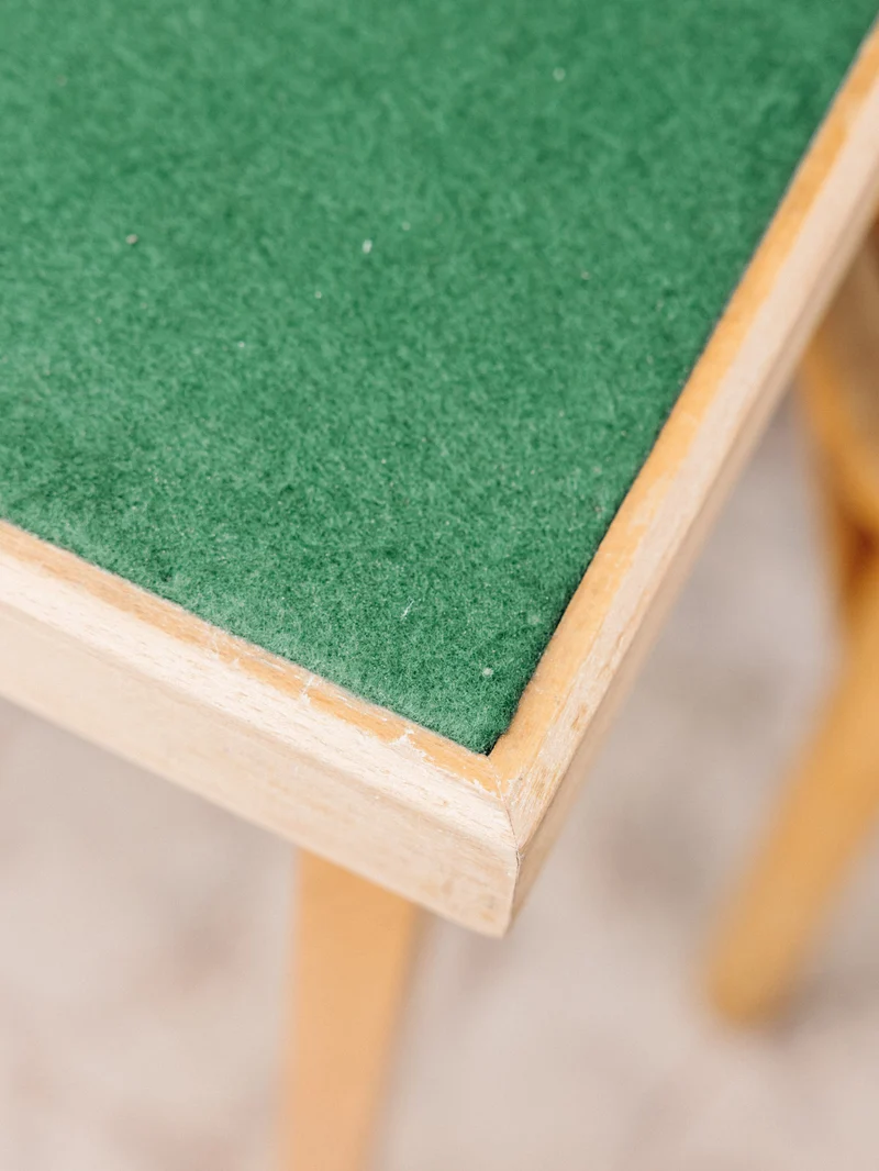 Billie, la table de jeux pliable fonctionnelle N°14