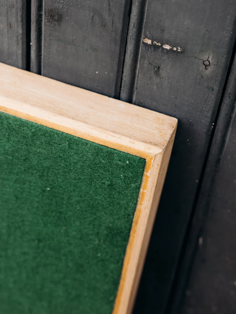 Billie, la table de jeux pliable fonctionnelle N°14