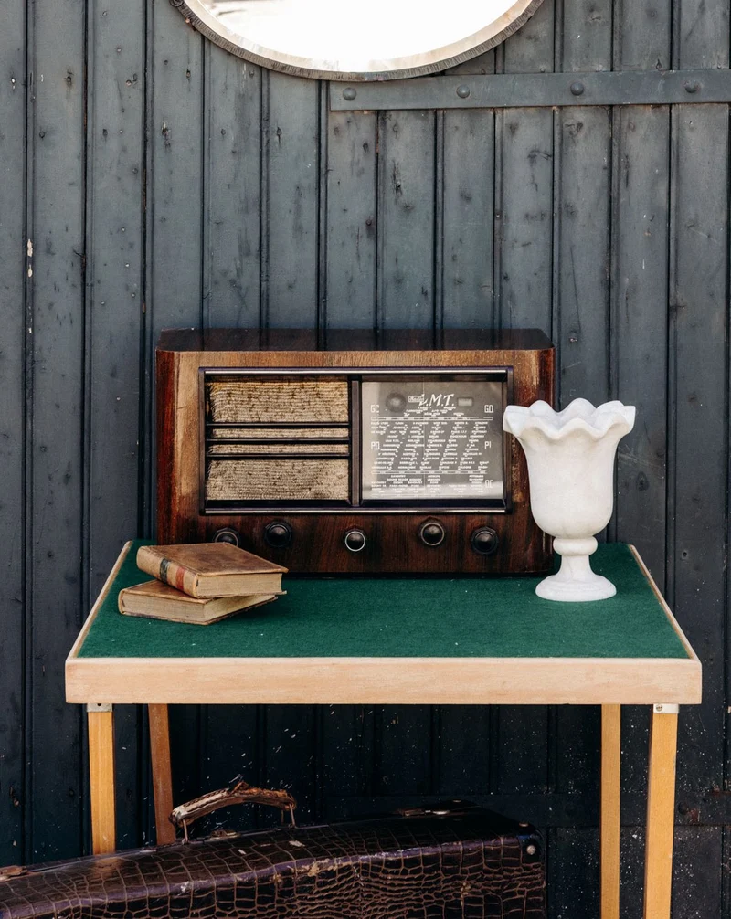 Nour, la radio ancienne au charme vintage N°64