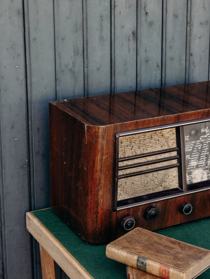 Nour, la radio ancienne au charme vintage N°64