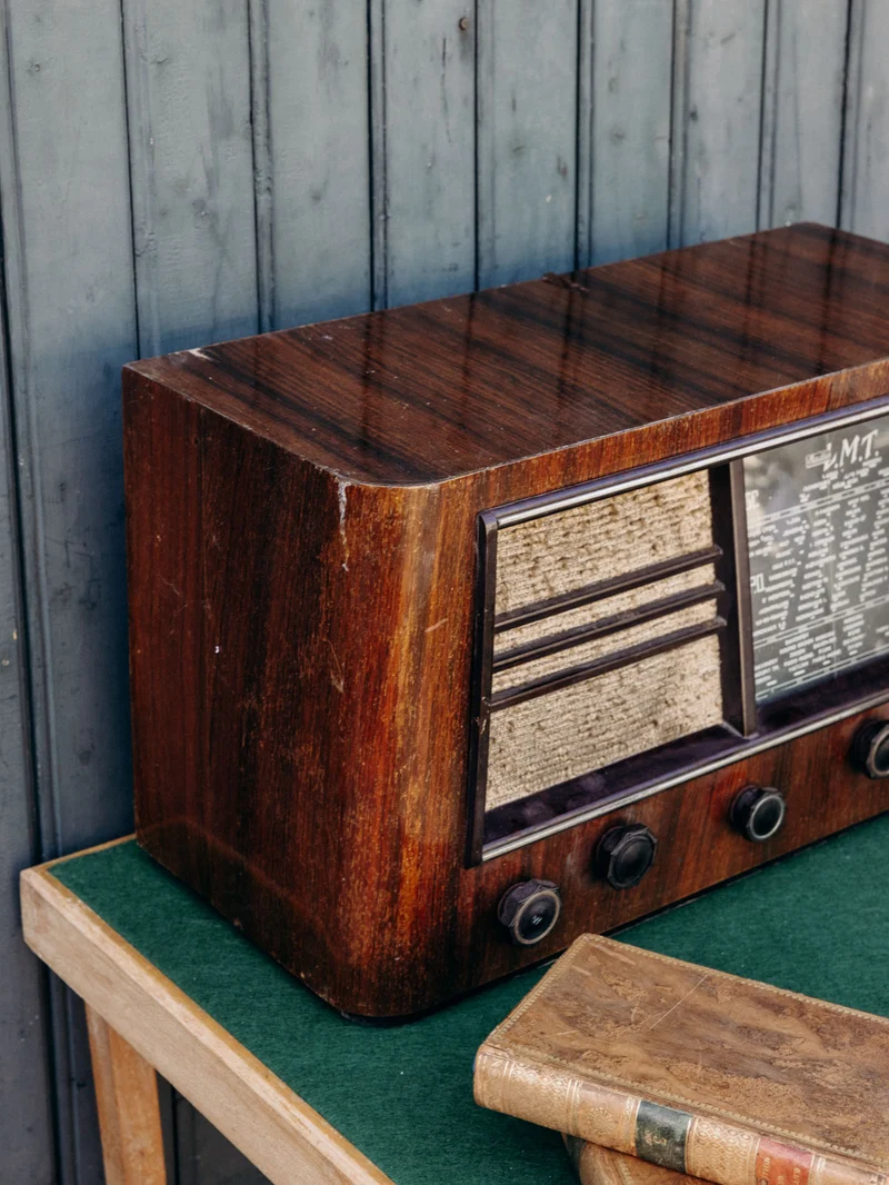 Nour, la radio ancienne au charme vintage N°64