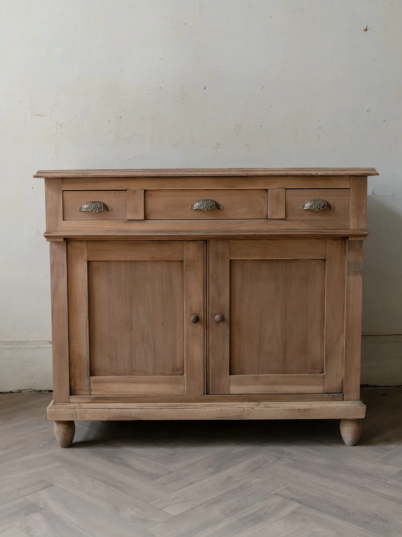 Gilbert, le buffet comptoir en bois massif N°1803