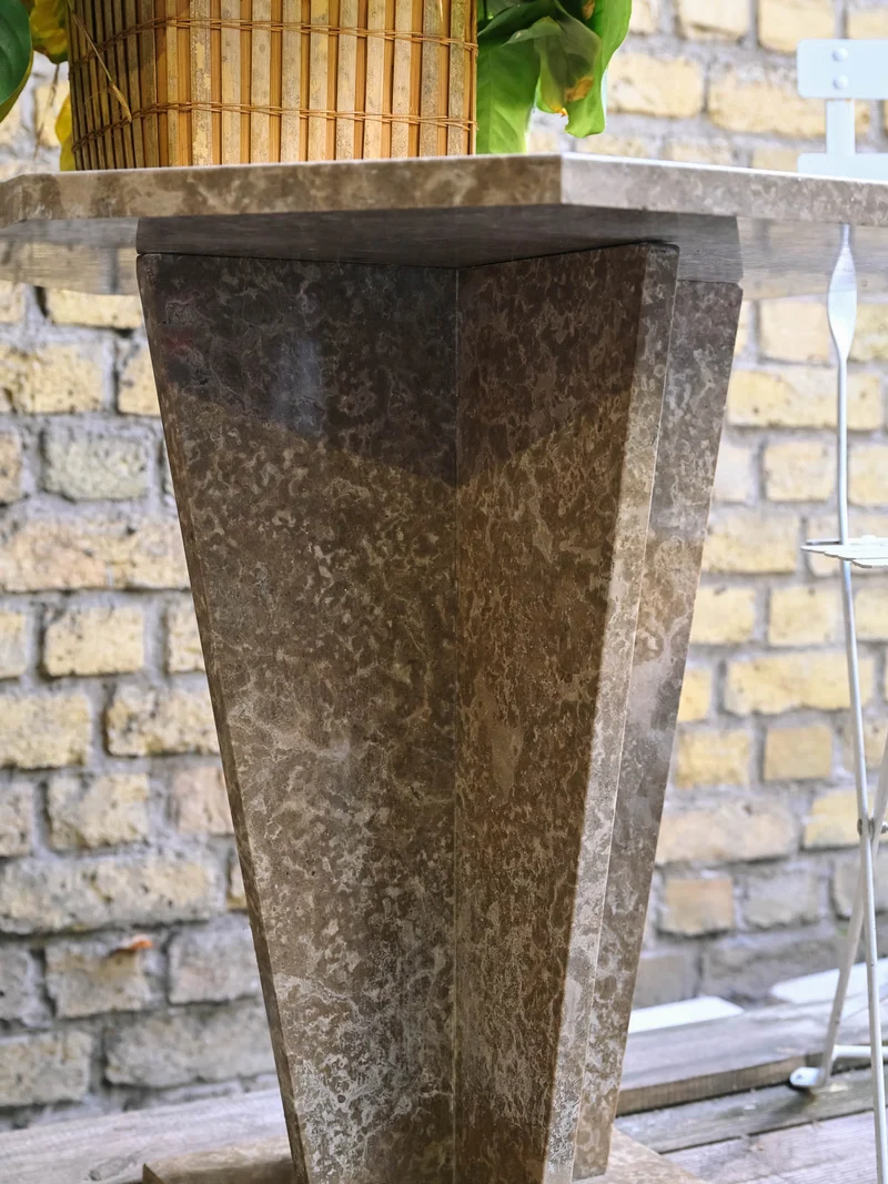Hanna, la table d'appoint en marbre N°1528