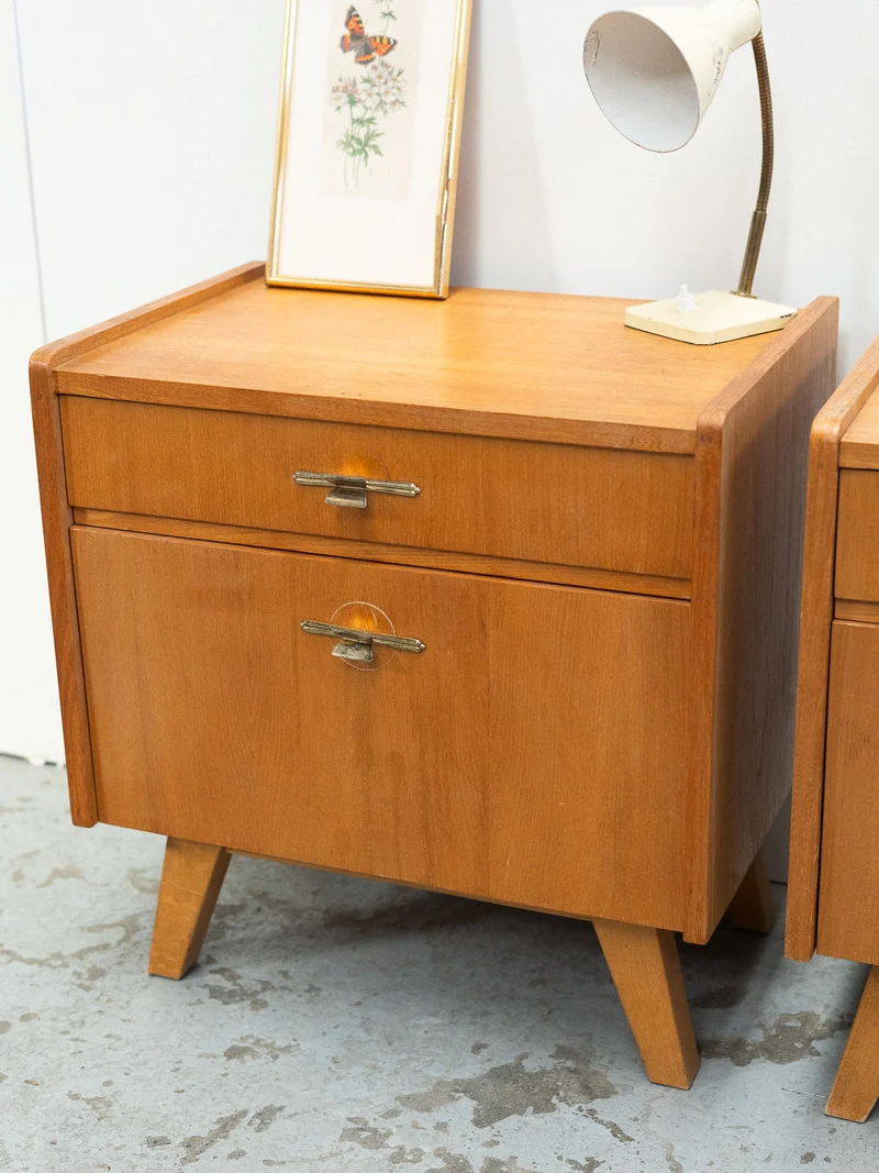 Maïa, la paire de tables de chevet en bois N°1554