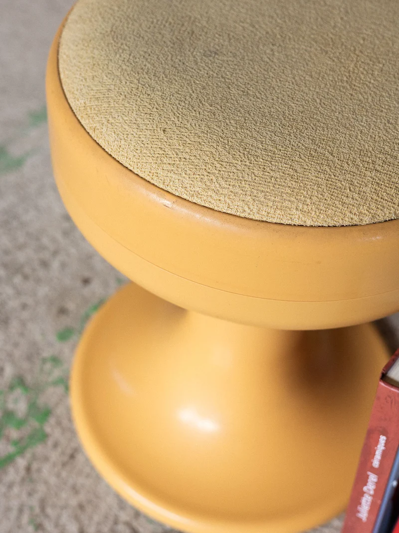 Axel, le tabouret des années 70 N°742
