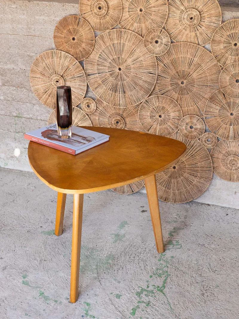 Donna, la table basse tripode N°1531