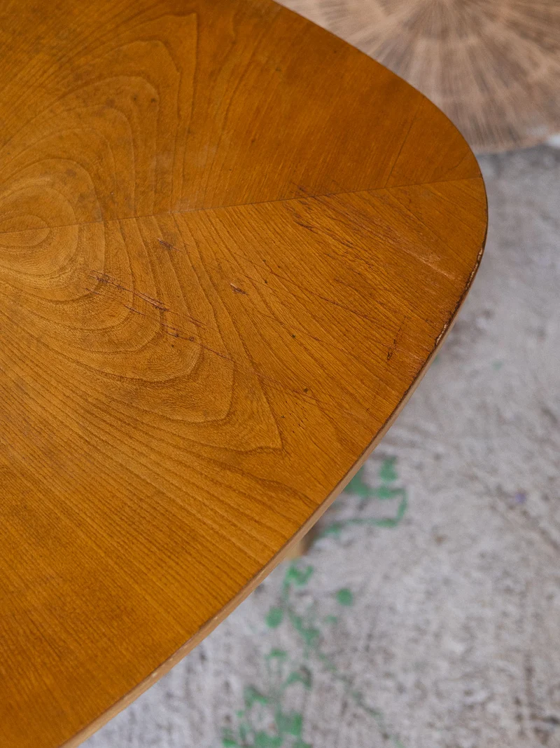 Donna, la table basse tripode N°1531