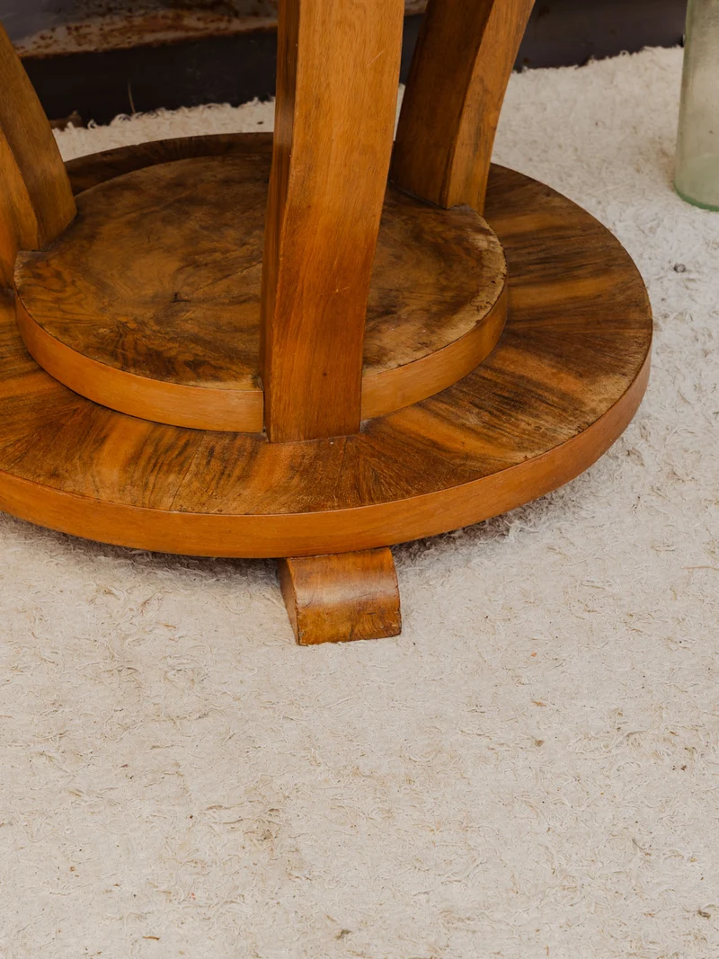 Francine, la table d'appoint en bois blanc N°1495