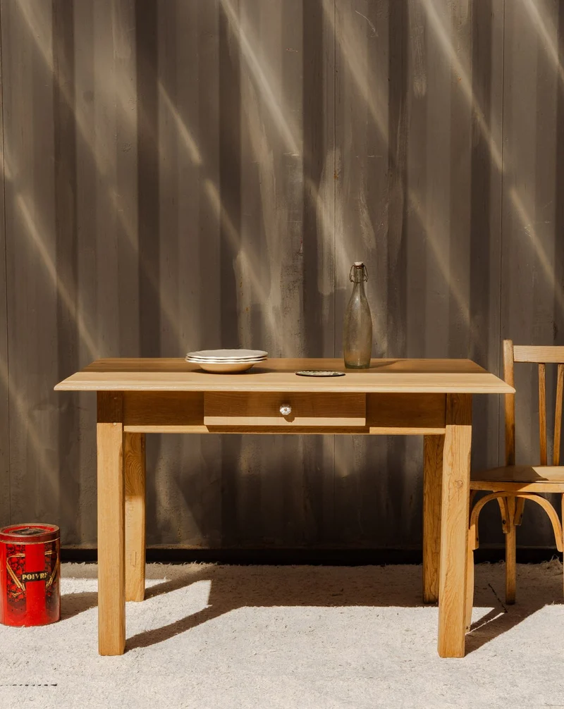 Romy, la table à manger en bois N°1483