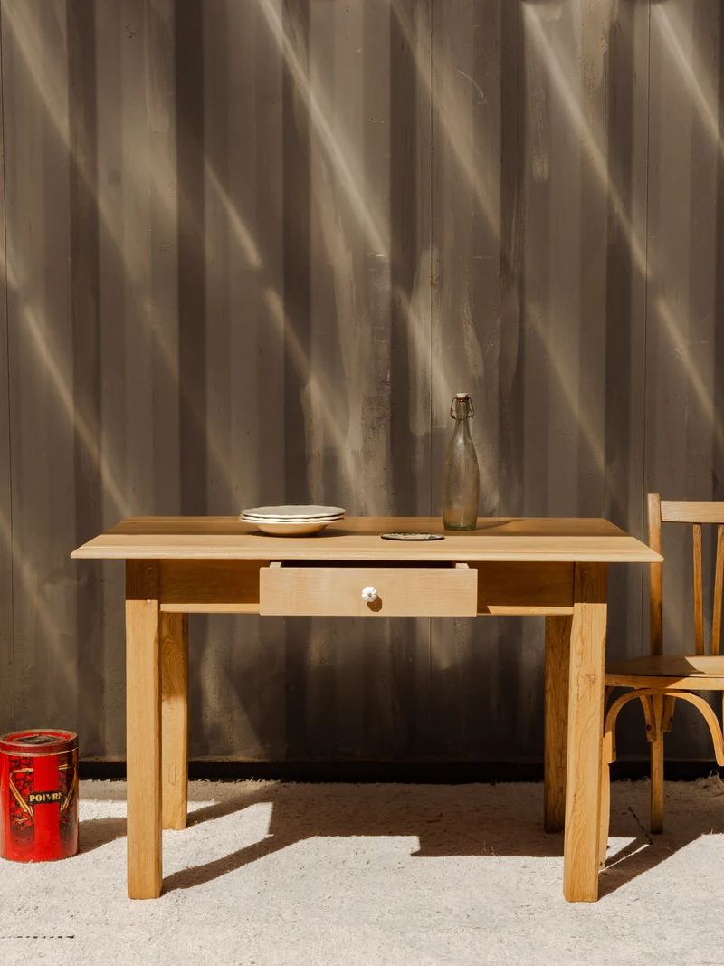 Romy, la table à manger en bois N°1483