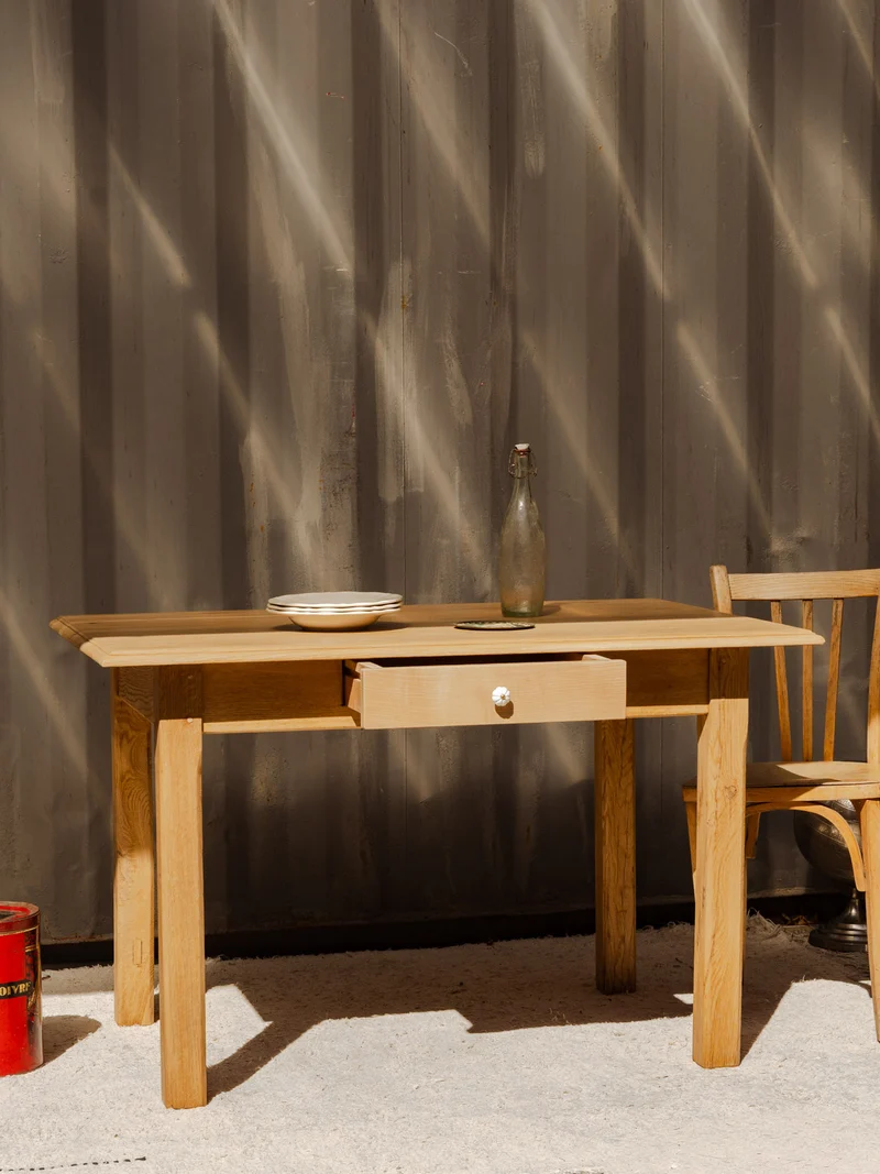 Romy, la table à manger en bois N°1483