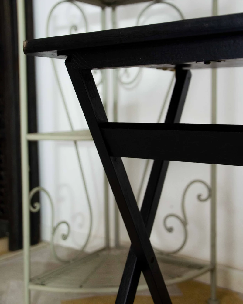 Hanna, la table d'appoint pliante en bois N°1533