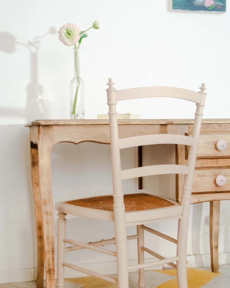 Claude, la petite chaise en cannage N°1570
