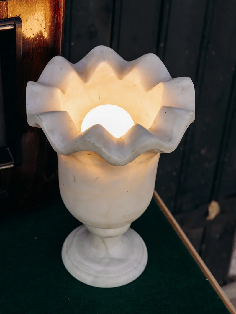 Suzanne, la lampe en albâtre sculpturale N°621