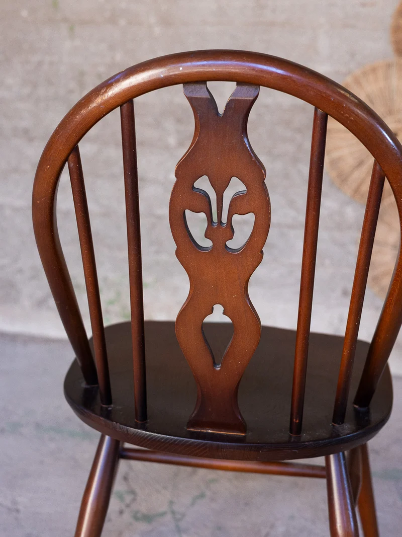 Claude, le lot de 6 chaises et fauteuils Ercol N°1572