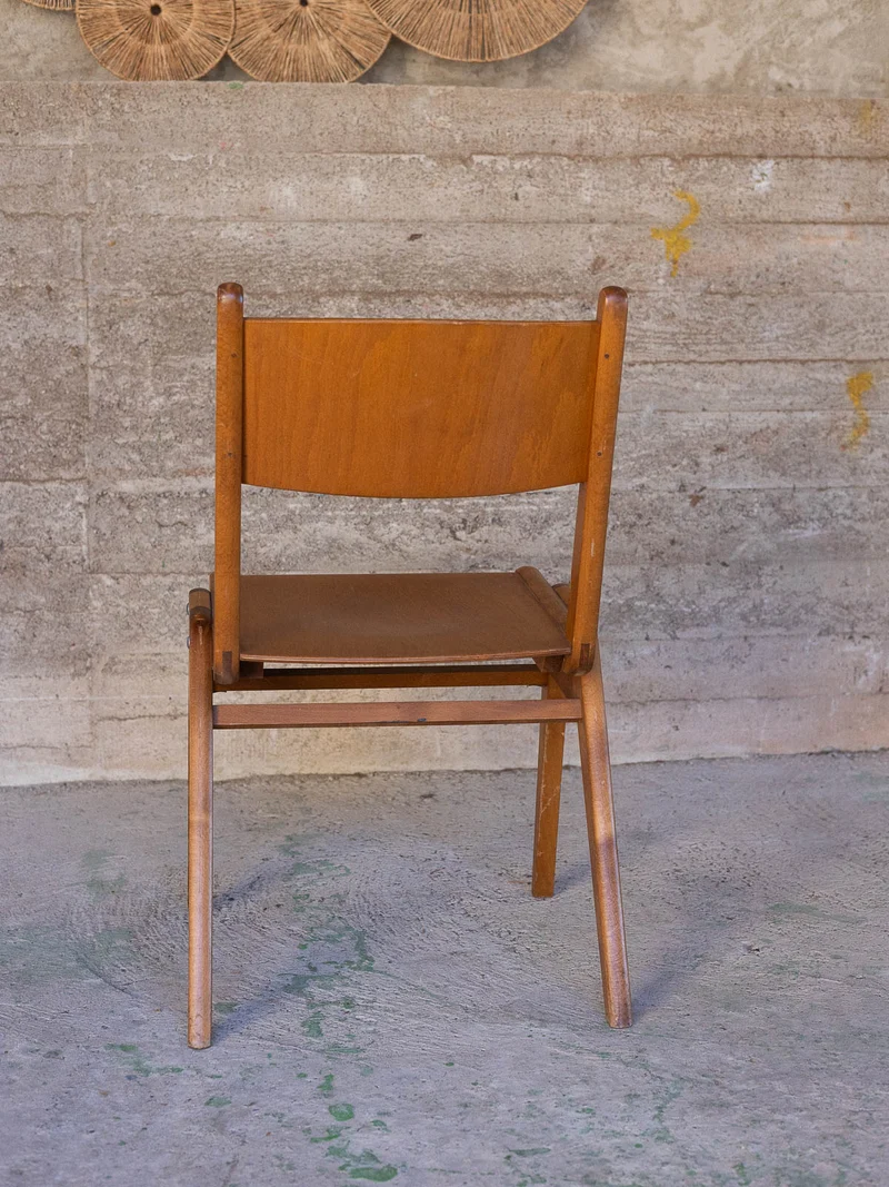 Alma, la chaise aux pieds compas N°1885