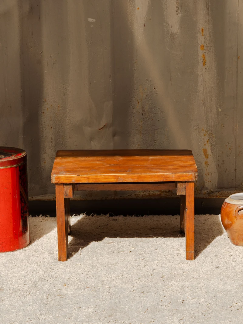 Regis, le tabouret en bois N°1512