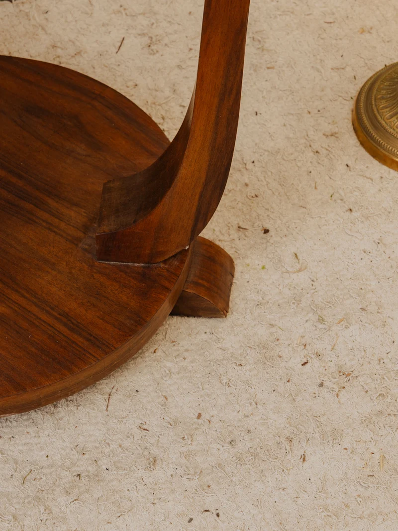 Francine, la table d'appoint en bois N°1506