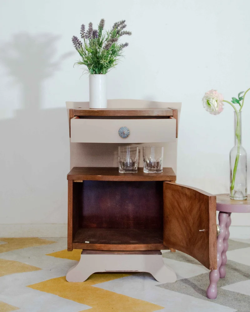 Odile, la table de chevet en bois N°1536
