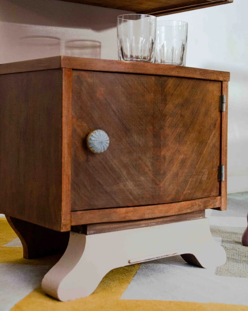 Odile, la table de chevet en bois N°1536