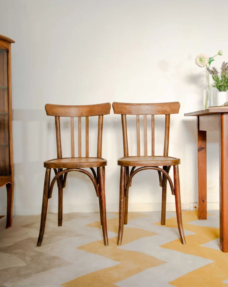 Claude, la paire de chaises bistrot en chêne N°1567