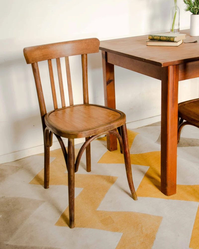 Claude, la paire de chaises bistrot en chêne N°1567