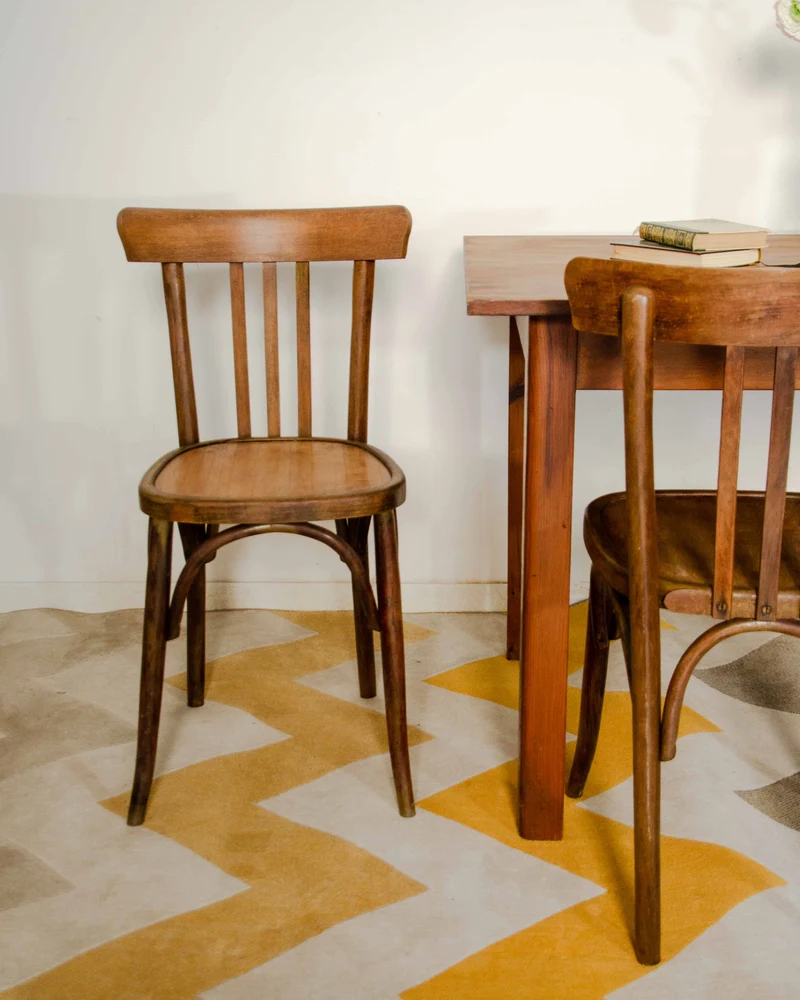 Claude, la paire de chaises bistrot en chêne N°1567
