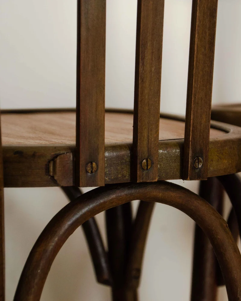 Claude, la paire de chaises bistrot en chêne N°1567