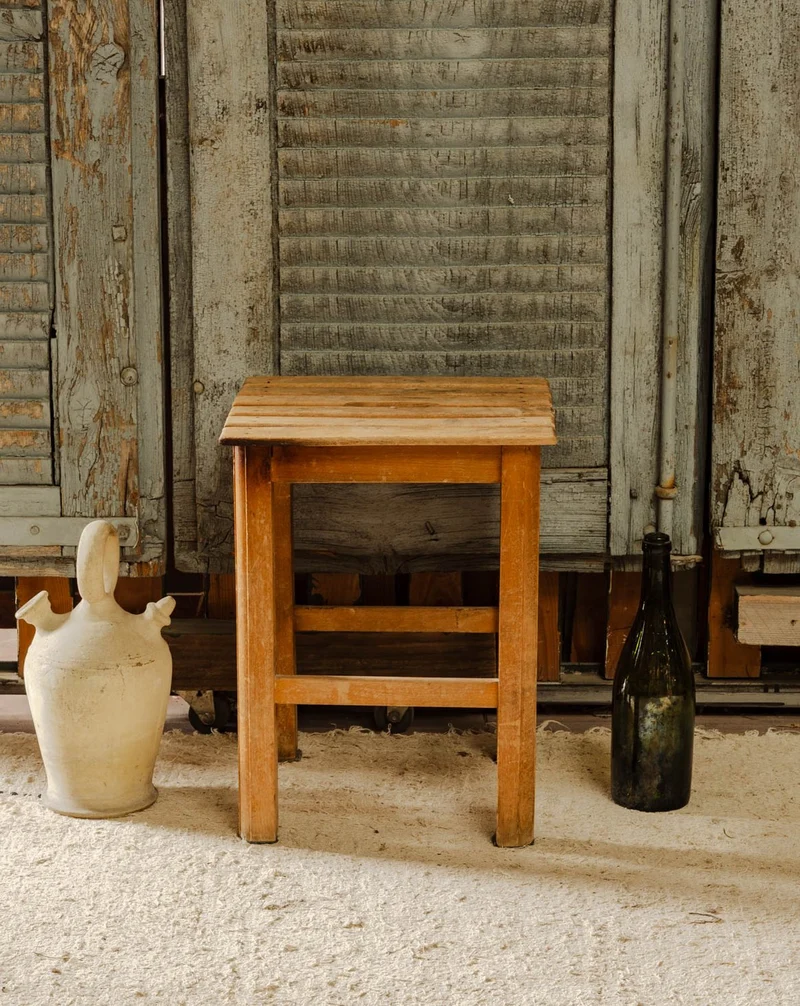 Regis, le tabouret en bois N°1528
