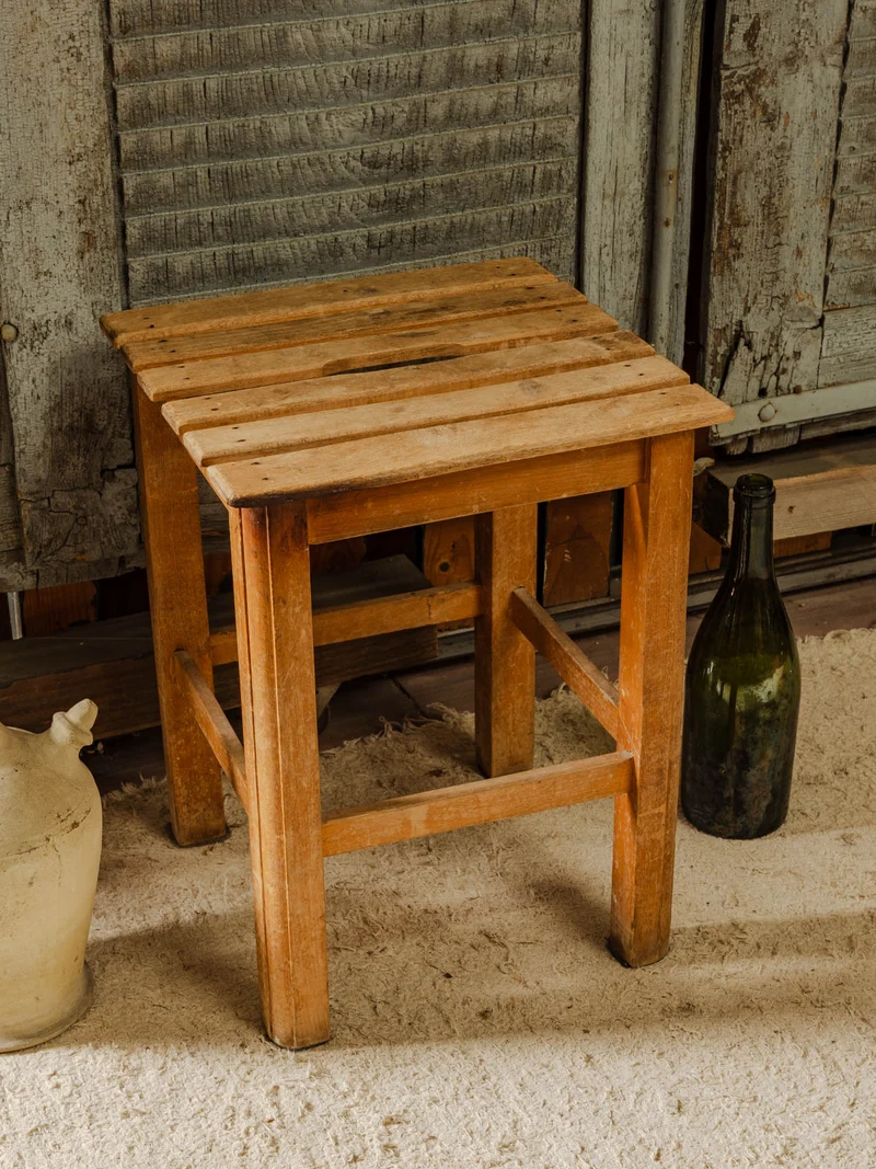 Regis, le tabouret en bois N°1528