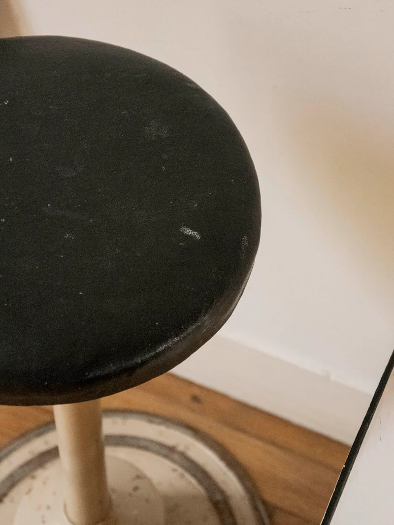 Axel, le tabouret de dentiste en métal N°743