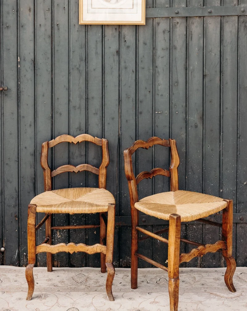 Claude, la chaise au cannage et bois massif N°1557