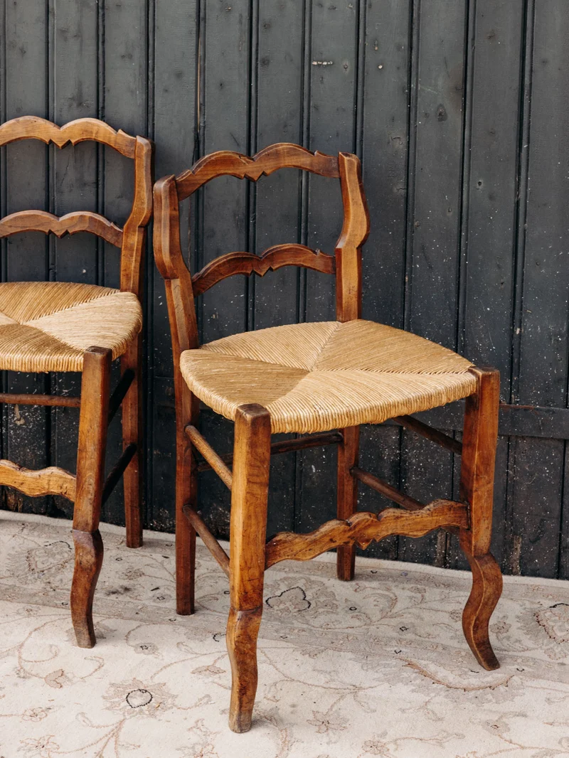 Claude, la chaise au cannage et bois massif N°1557