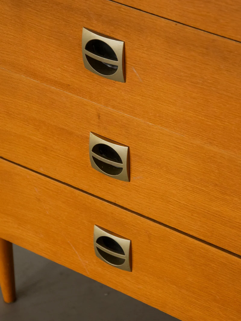 Olga, la commode scandinave aux poignées brutalistes N°1076