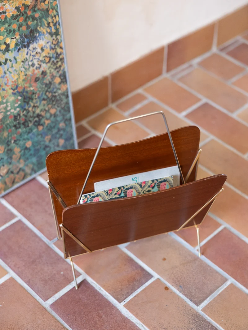 Marius, le porte-revues en formica N°278