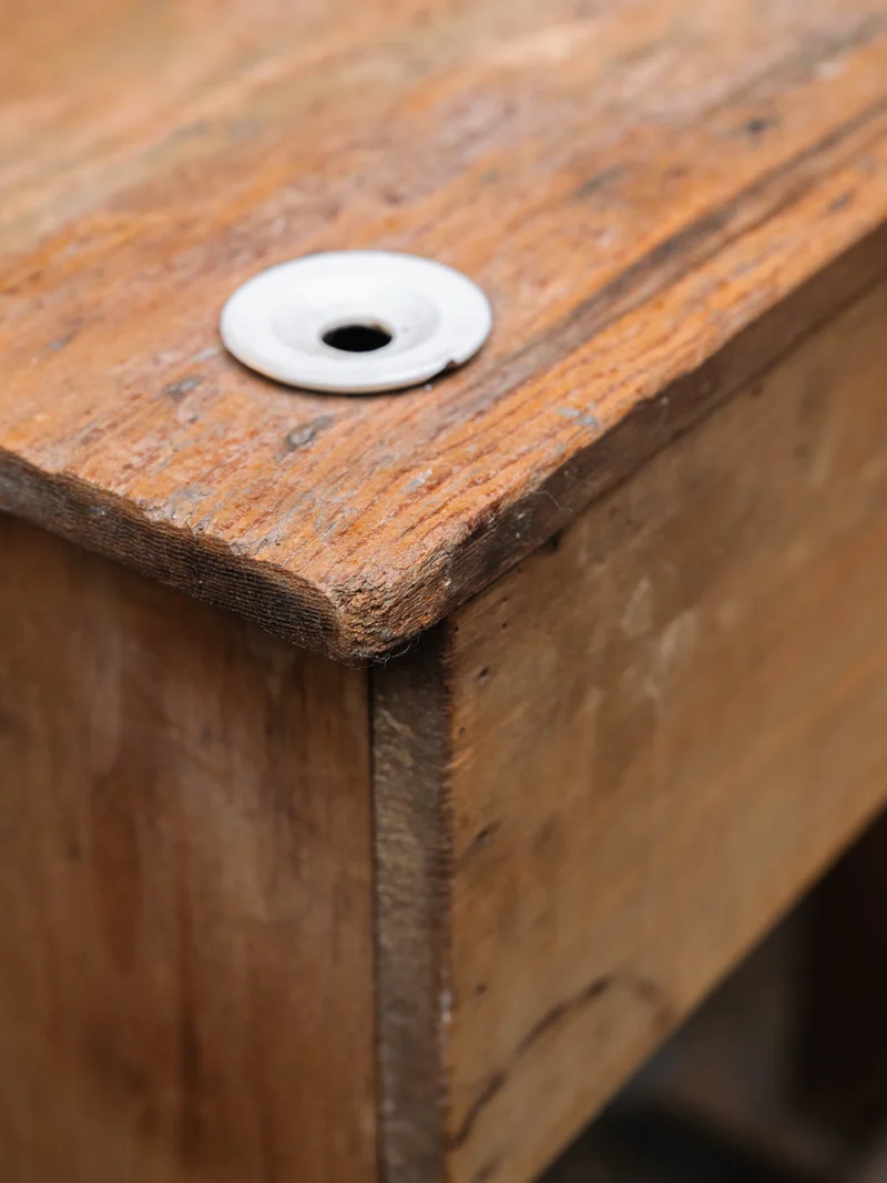 Francine, la table d'appoint style pupitre N°1519