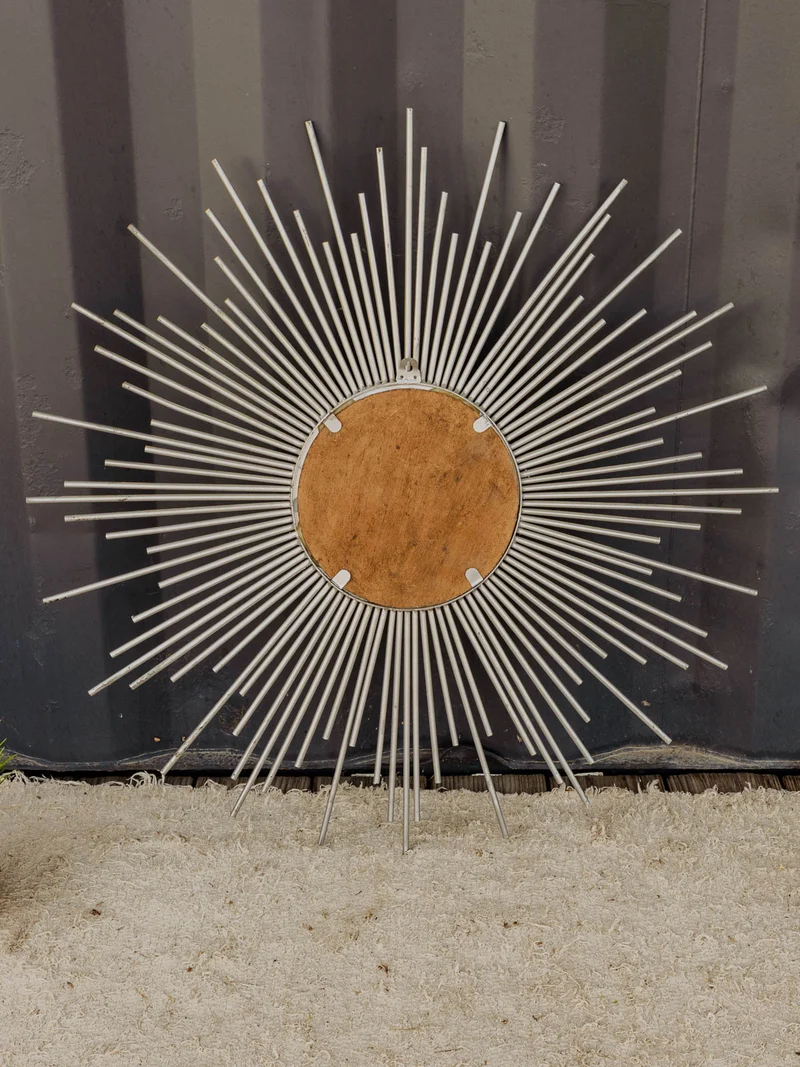 Igor, le miroir soleil en métal argenté N°1134