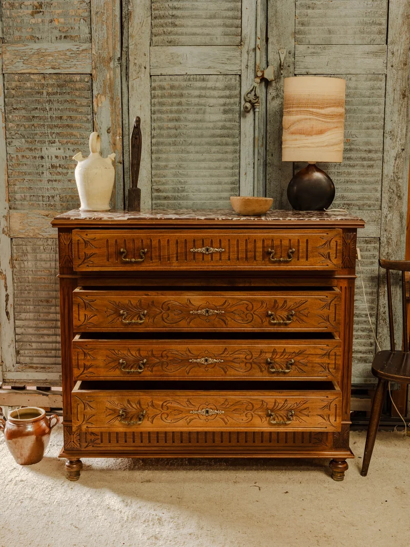 Garance, la commode en bois et marbre bordeaux N°731