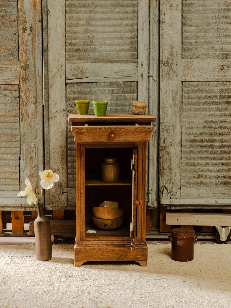Odile, la table de chevet en bois N°1527