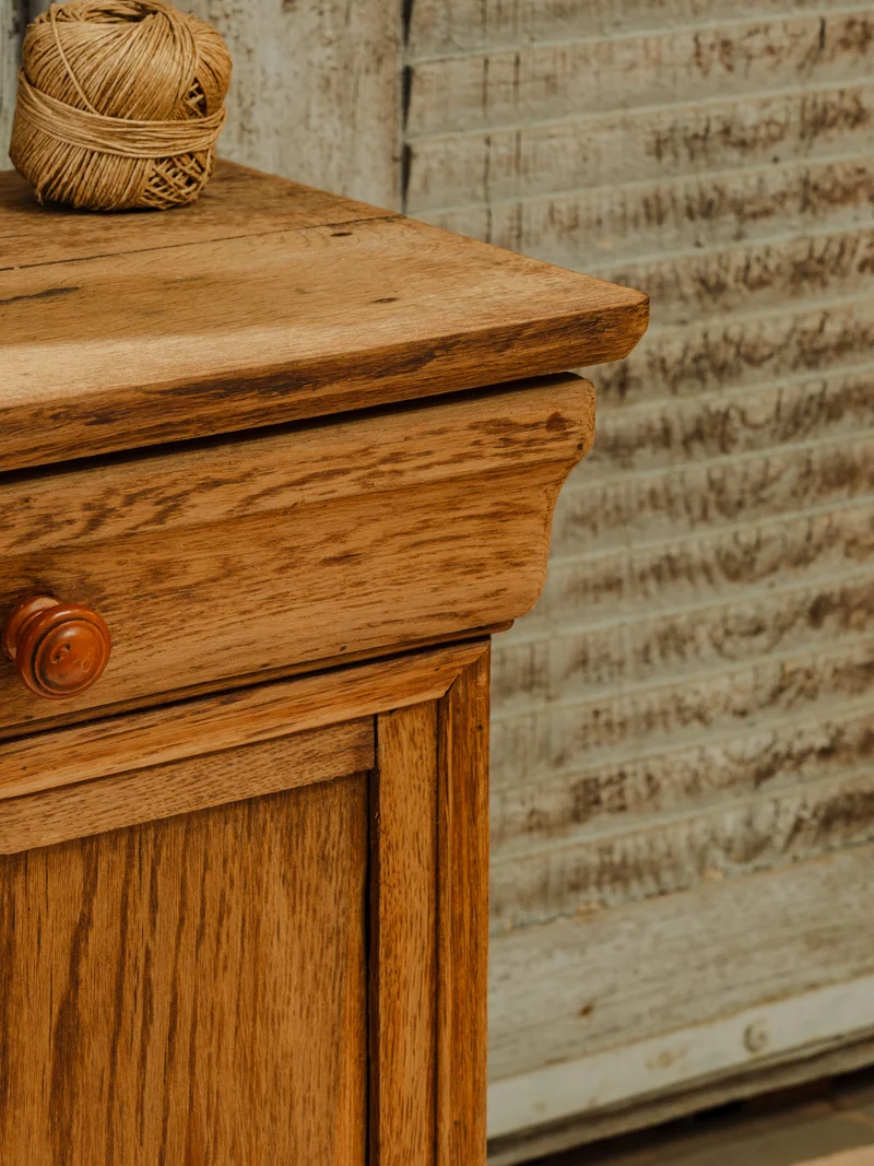 Odile, la table de chevet en bois N°1527