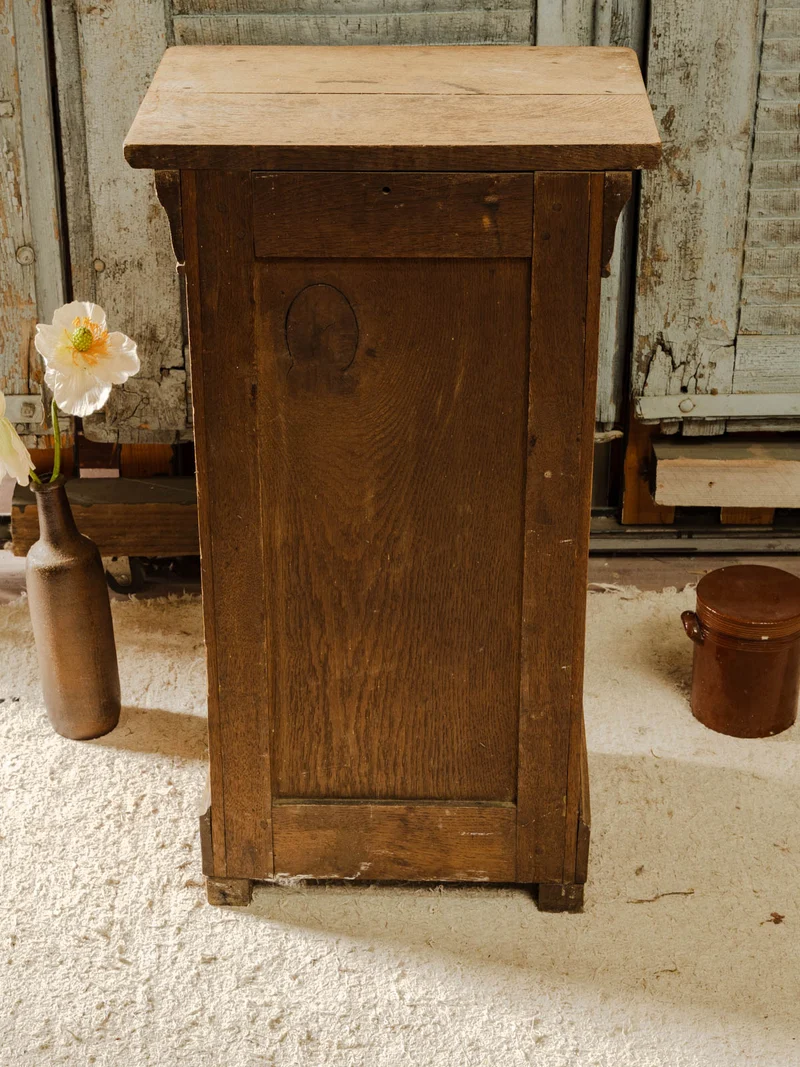 Odile, la table de chevet en bois N°1527