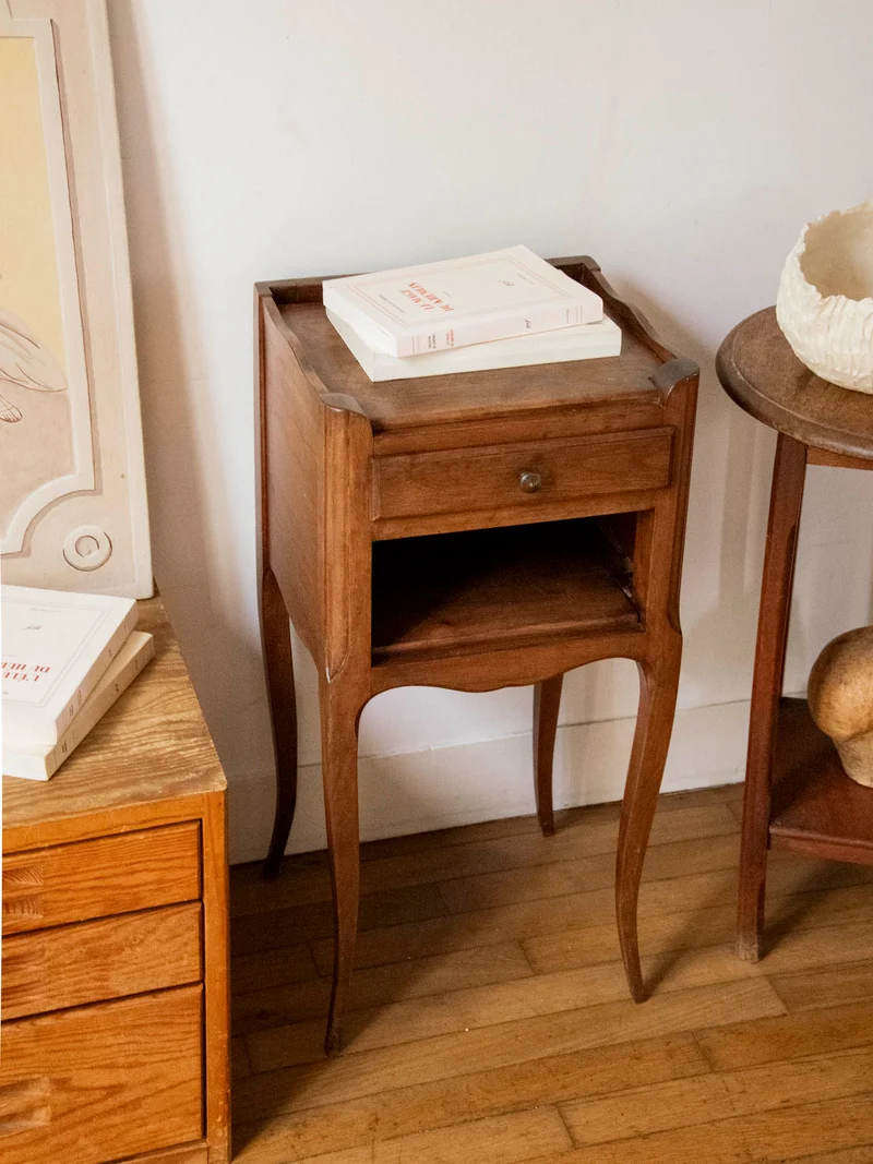 Odile, la table de chevet au bois ancien N°1538