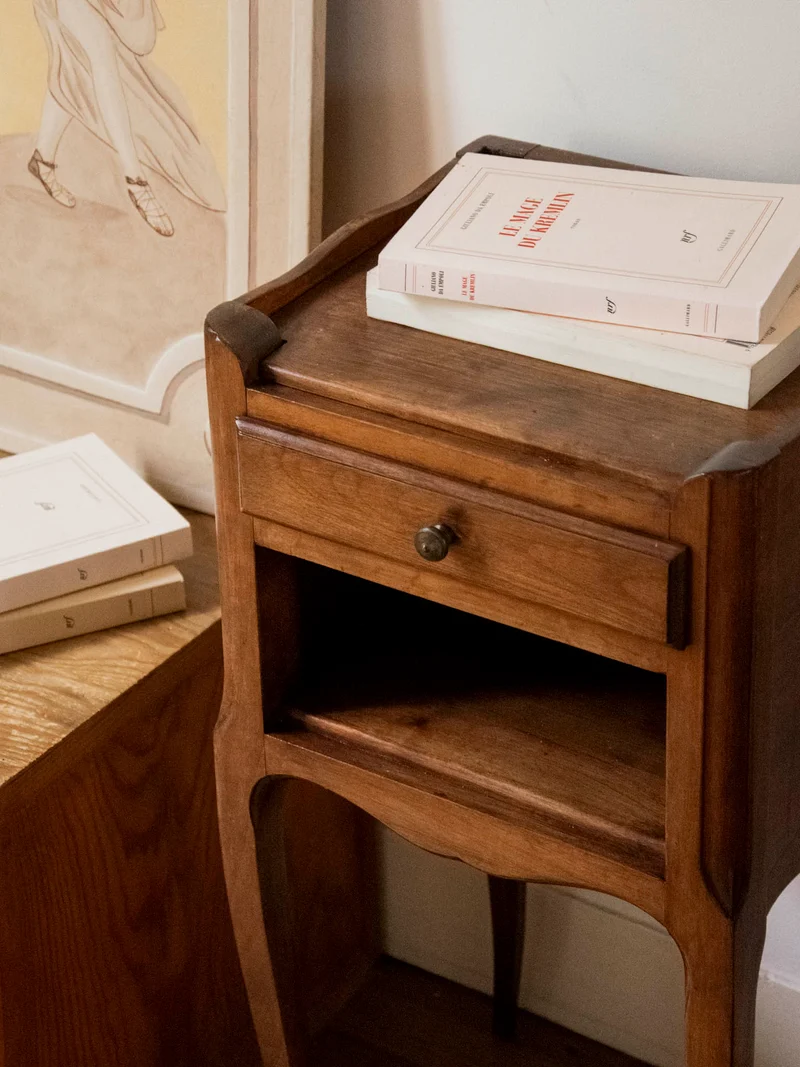 Odile, la table de chevet au bois ancien N°1538